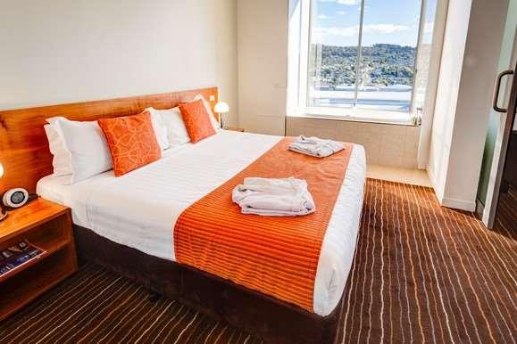 Mantra Charles 4*