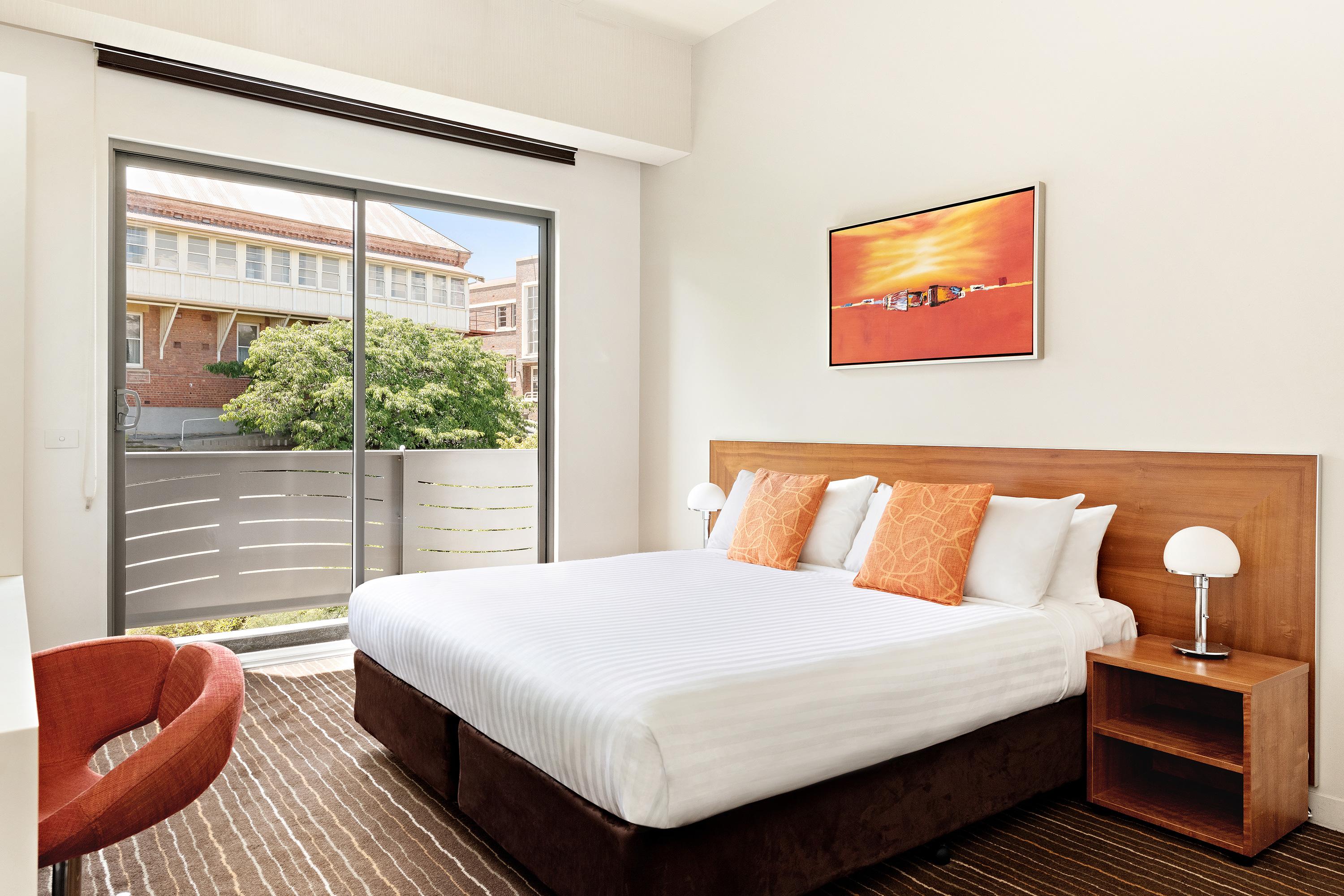 Mantra Charles Hotel 4*