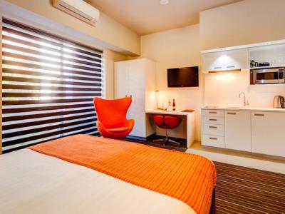 Mantra Charles Hotel 4*
